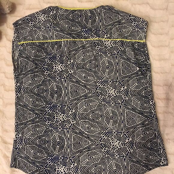3 For $30 :Nordstrom Bellatrix Geometric Print Top - Picture 4 of 6